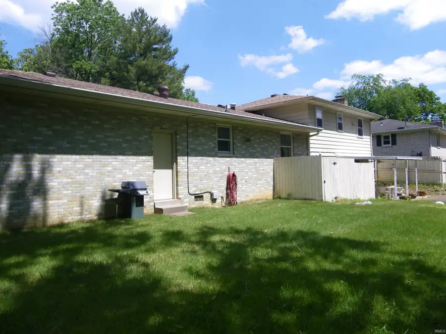516 Holly Hill Drive, Evansville, IN 47710 - #2