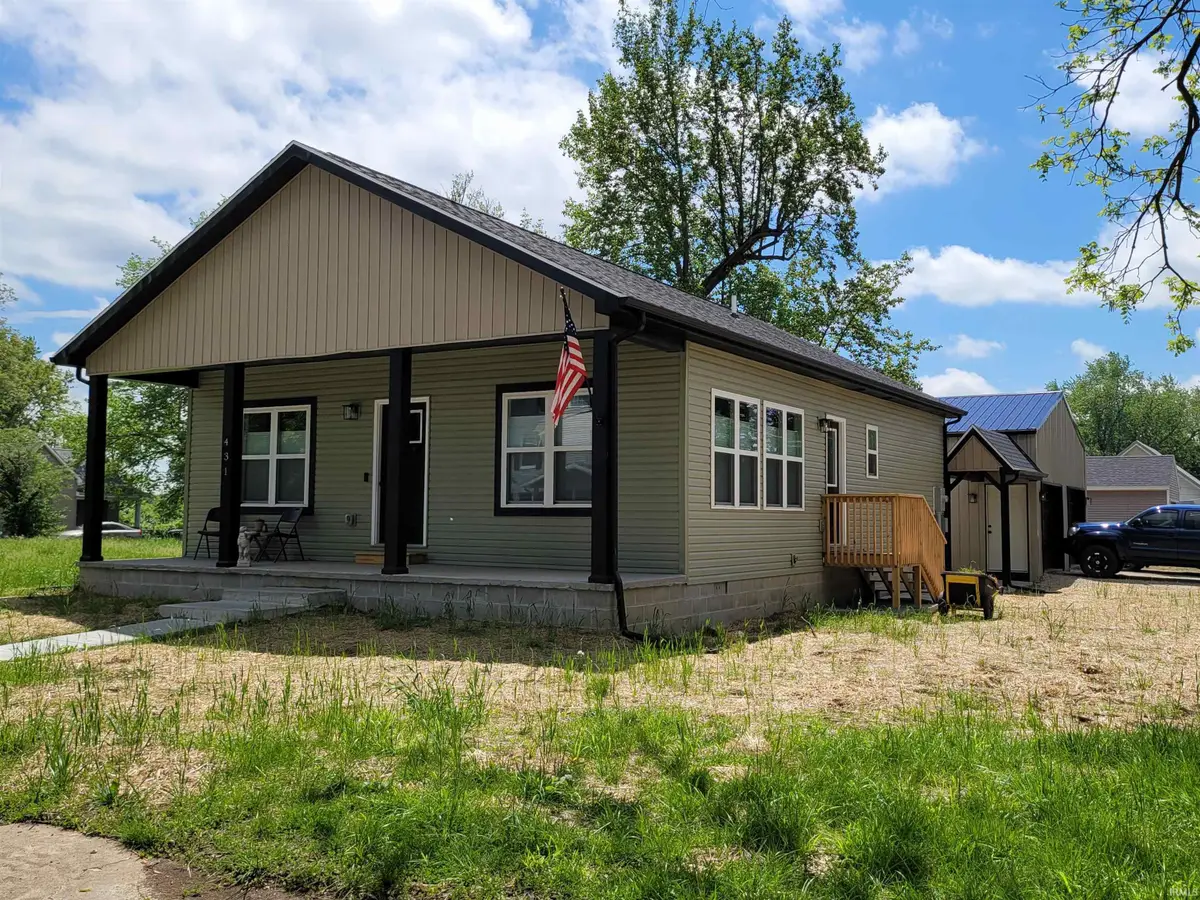 431 E Washington Street, Oakland City, IN 47660 - #1