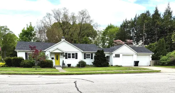 1004 E Woodside Street, South Bend, IN 46614