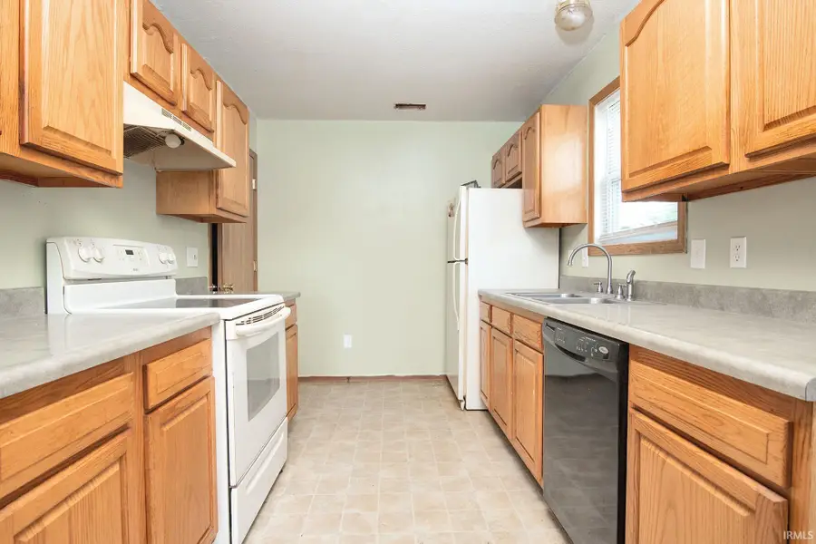 3724 E Sherwood Terrace, Fort Wayne, IN 46806 - #2