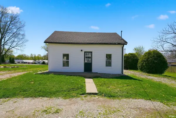 216 E Gertrude Street, Kendallville, IN 46755
