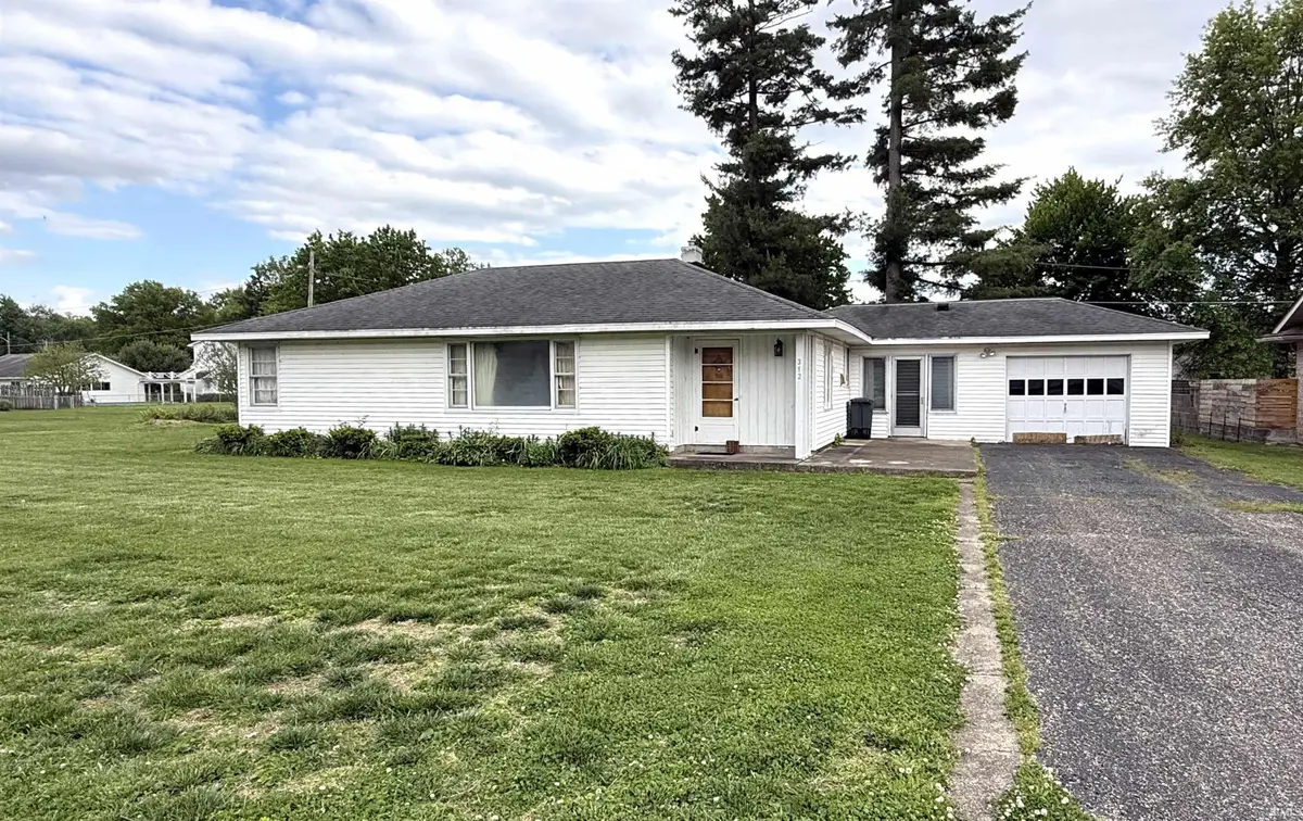 312 E Main Street, Farmersburg, IN 47850 - #1