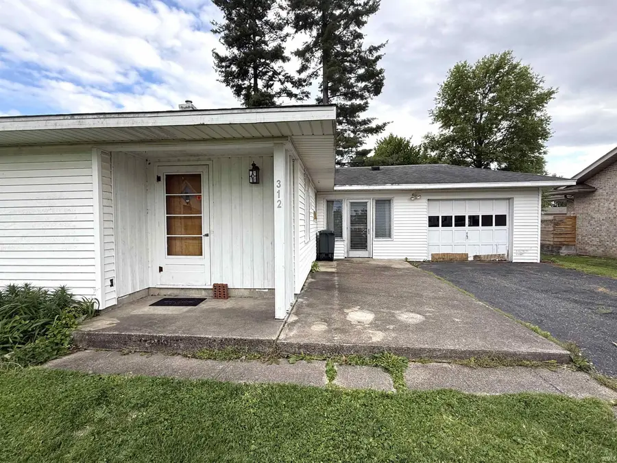 312 E Main Street, Farmersburg, IN 47850 - #2