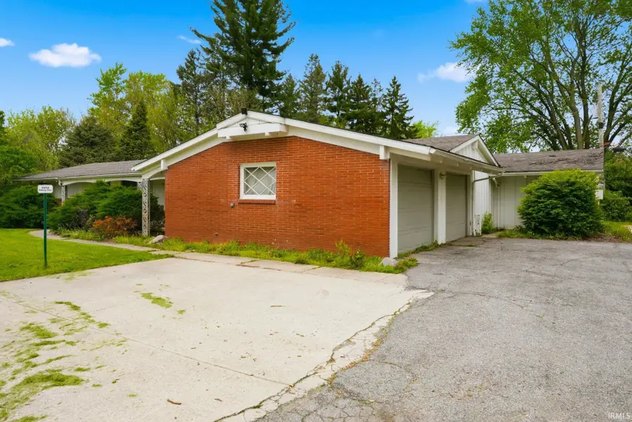 4911-4913 Lake Avenue, Fort Wayne, IN 46815 - #2