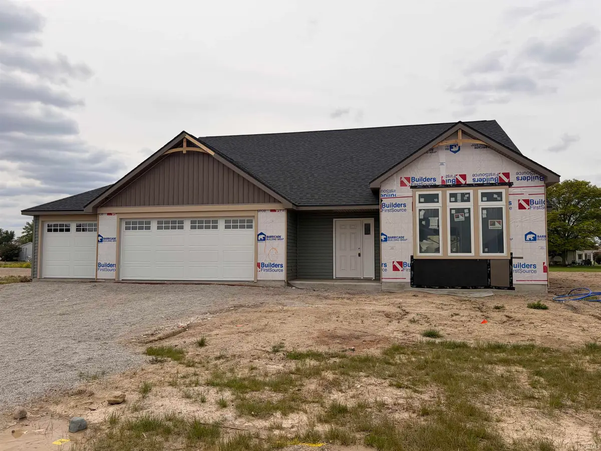 5035 Chickadee Drive, Woodburn, IN 46797 - #1