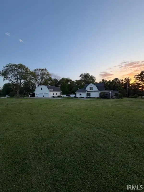 8382 E Main Street, Dugger, IN 47848