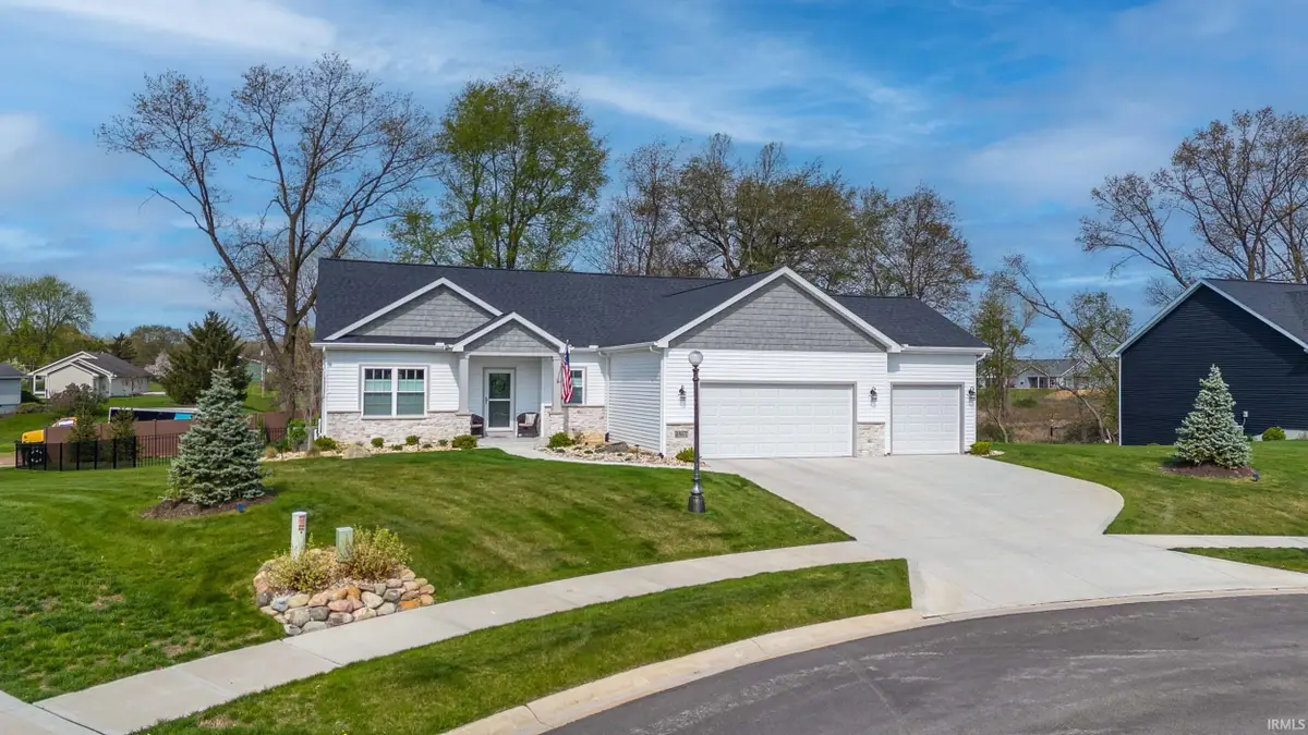2867 E Lake Tahoe Trail, Warsaw, IN 46582 - #1