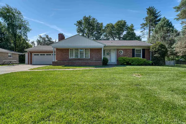 7001 Monroe Avenue, Evansville, IN 47715