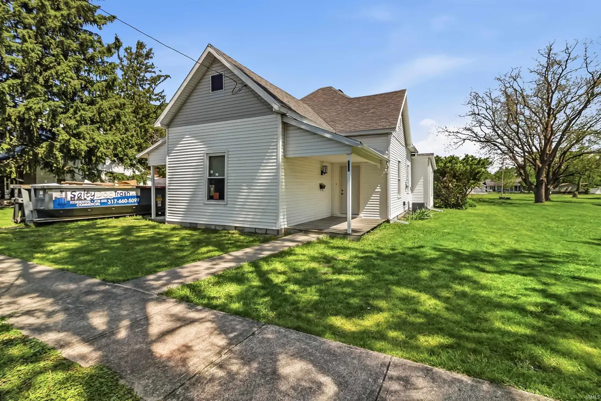 109 E 8th Street, Matthews, IN 46957 - #1