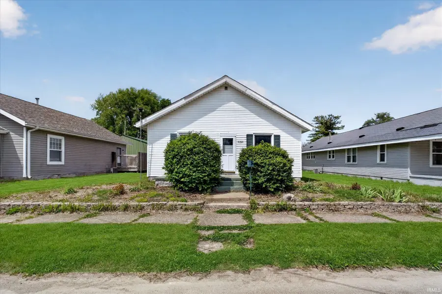 1050 W Mcclurg Street, Frankfort, IN 46041 - #2