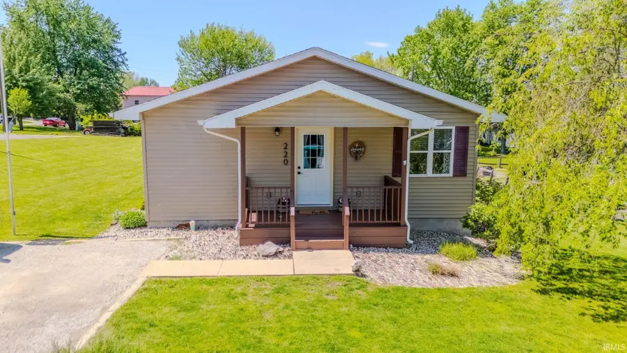 220 N Benton Street, Roann, IN 46974 - #2