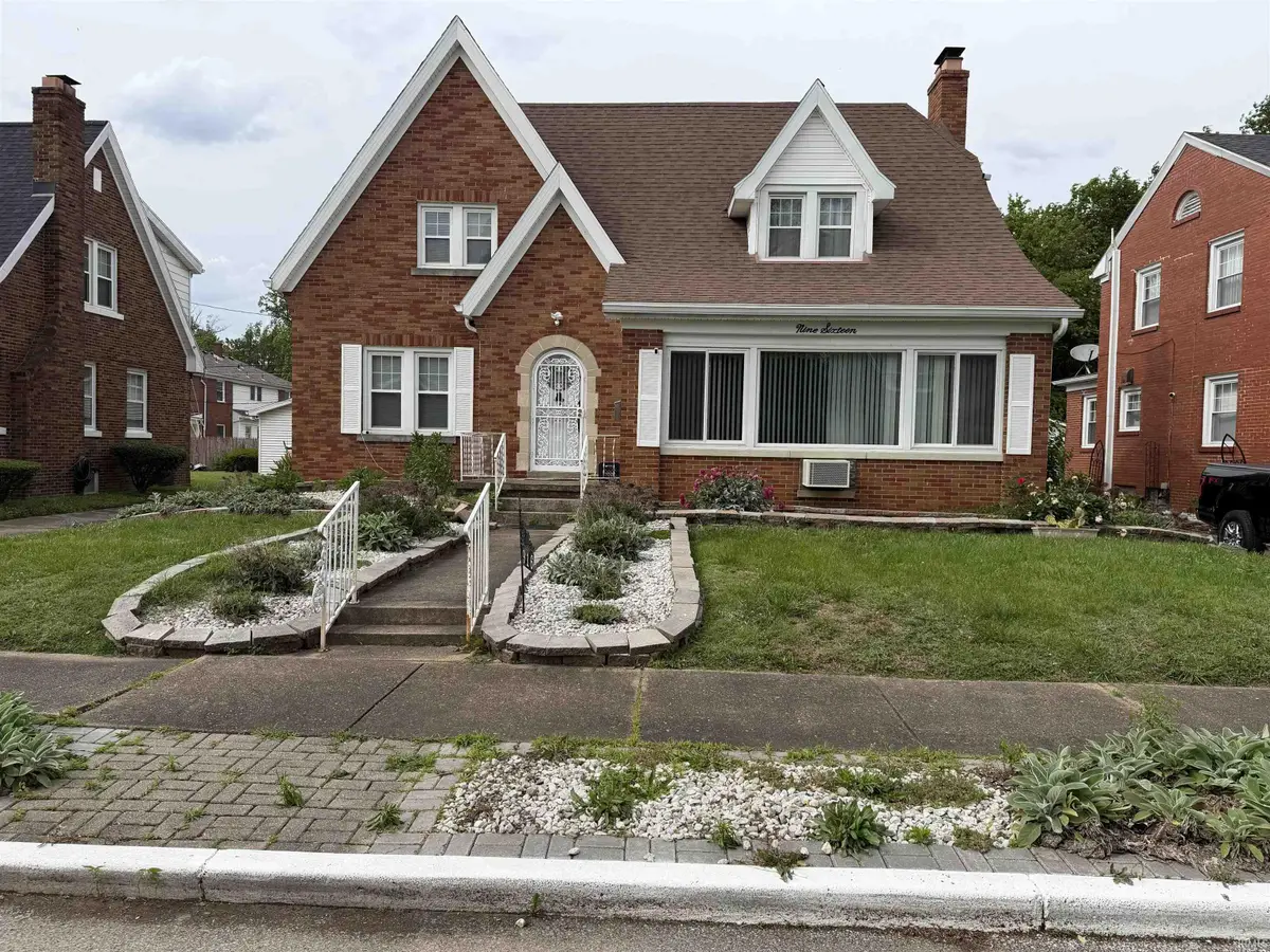 916 E Mulberry Street, Evansville, IN 47713 - #1