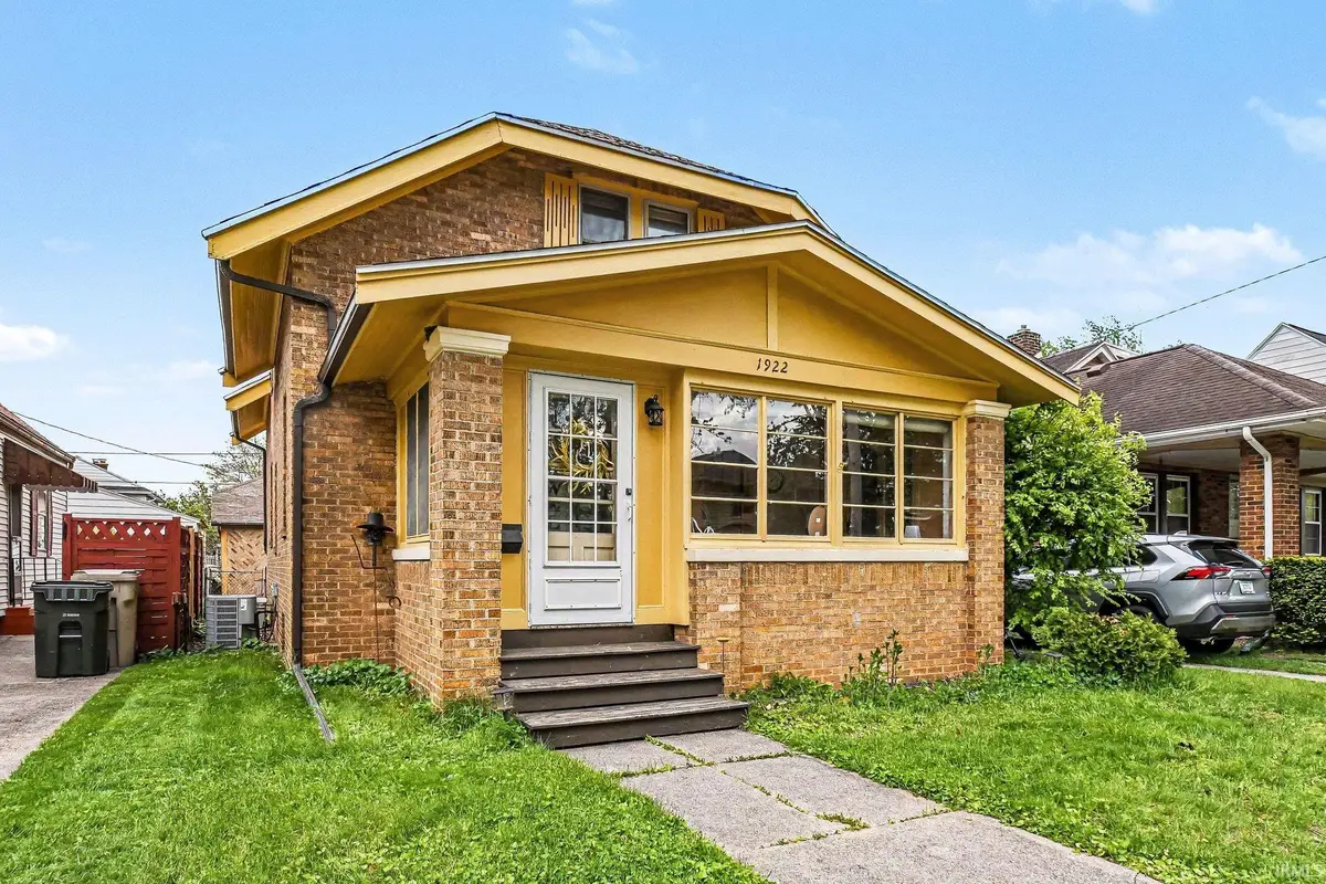 1922 Beverly Place, South Bend, IN 46616 - #1