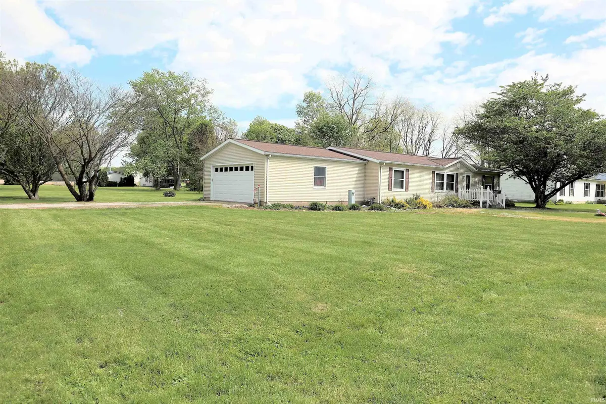 586 N Jackson Street, Andrews, IN 46702 - #1