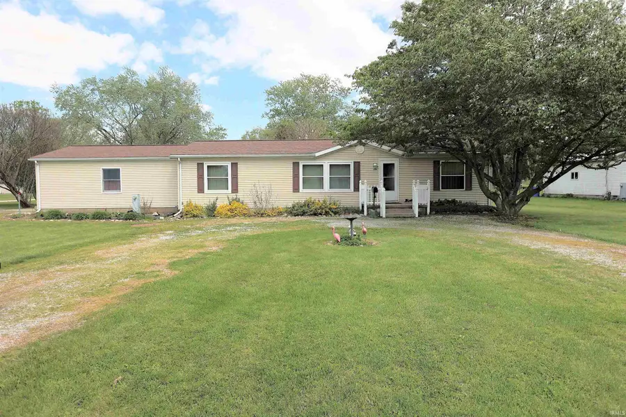 586 N Jackson Street, Andrews, IN 46702 - #2