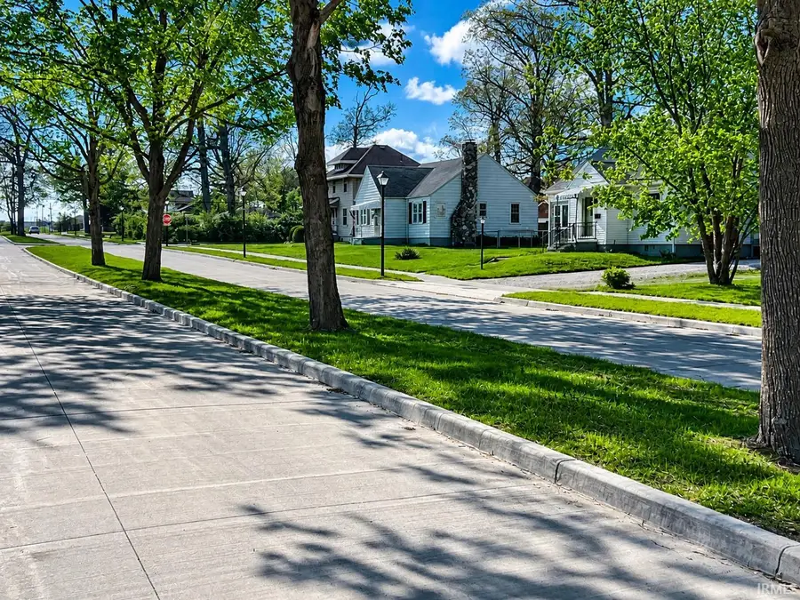 730 Ridgewood Drive, Fort Wayne, IN 46805 - #3