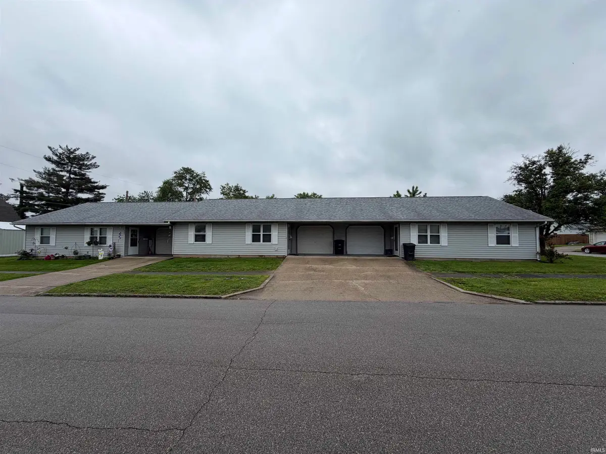 301, 303, 305 SE A Street, Linton, IN 47441 - #1
