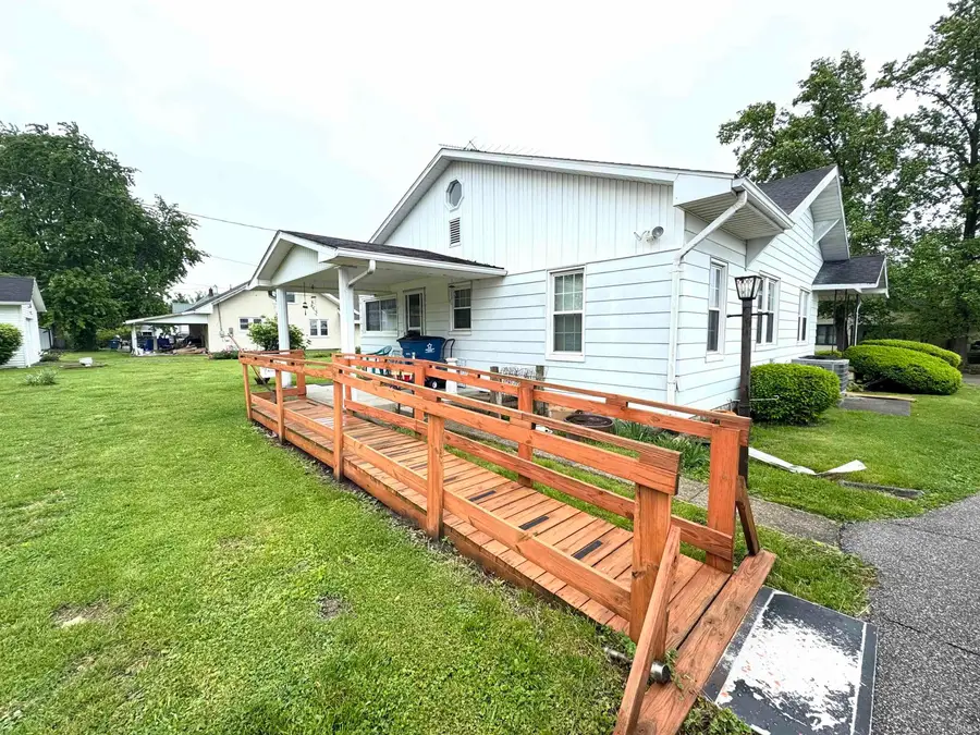 524 E Main Street, Jasonville, IN 47438 - #3