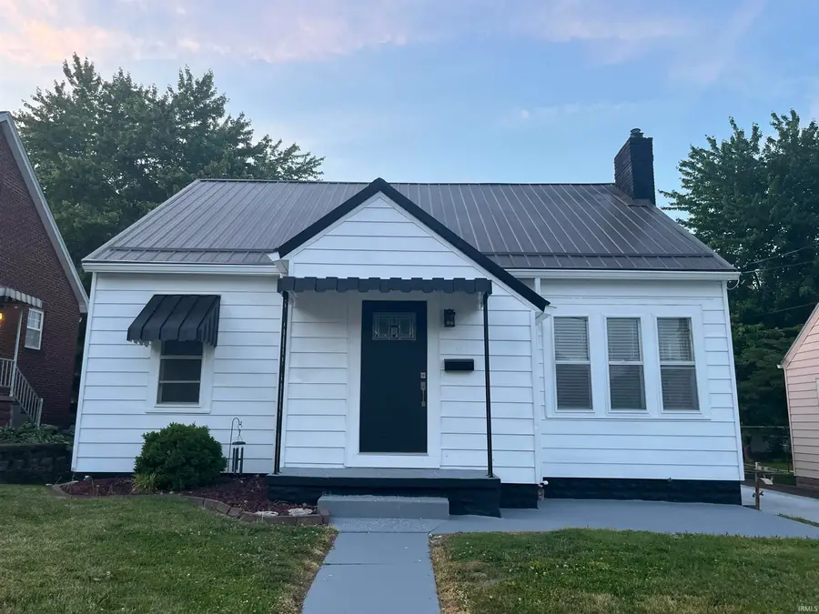326 E 9th Street, Jasper, IN 47546 - #3