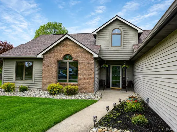 9220 White Shell Drive, Fort Wayne, IN 46804