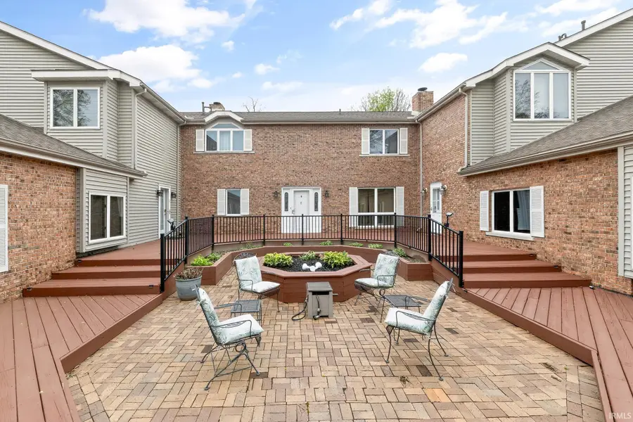 3601 Bent Oak Trl Unit B Trail, Elkhart, IN 46517 - #2