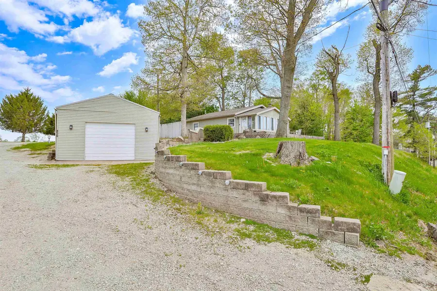 836 Chapman Lake Drive, Warsaw, IN 46582 - #2