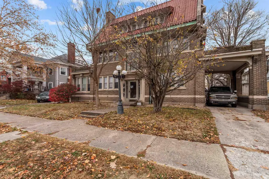 408 W Mulberry Street, Kokomo, IN 46901 - #2