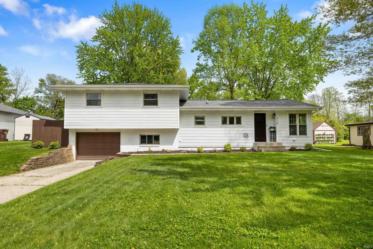 218 Iwo Street, Auburn, IN 46706 - #1