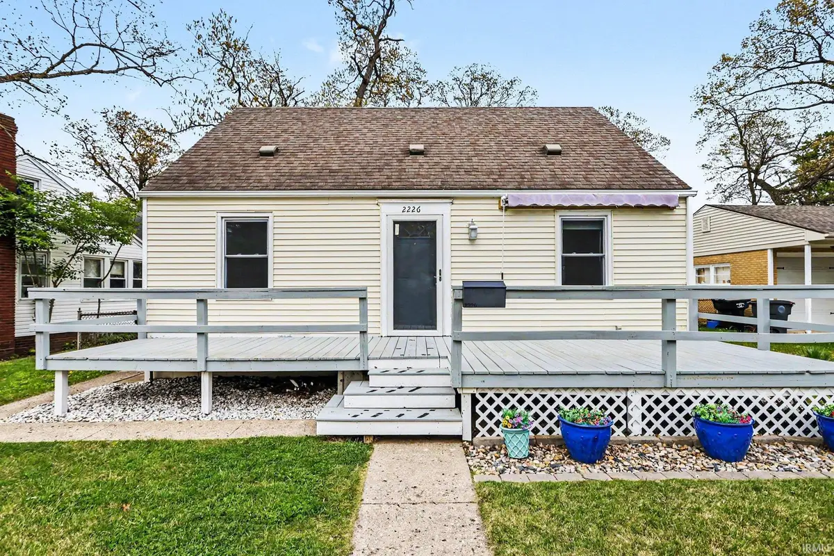 2226 Beverly Place, South Bend, IN 46616 - #1