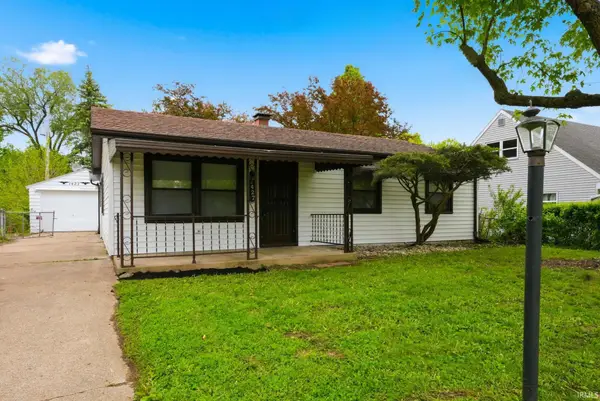 1427 Baywood Drive, New Haven, IN 46774