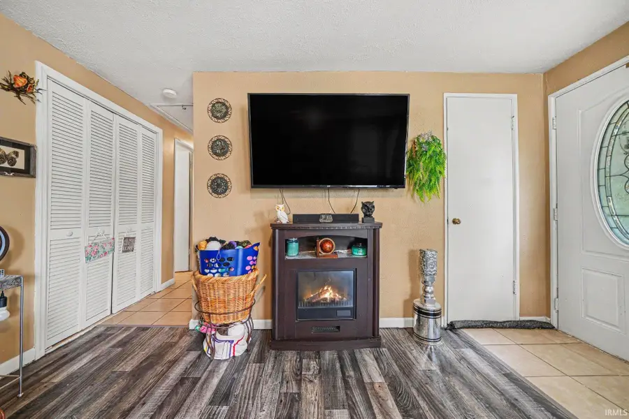 2520 Wall Street, South Bend, IN 46615 - #2