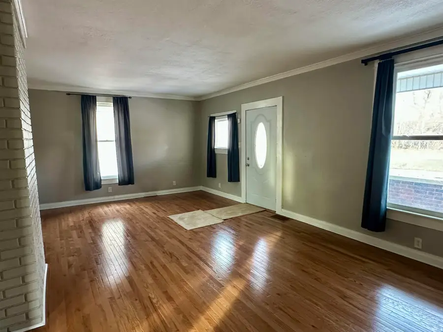921 Cottage Avenue, Fort Wayne, IN 46807 - #2