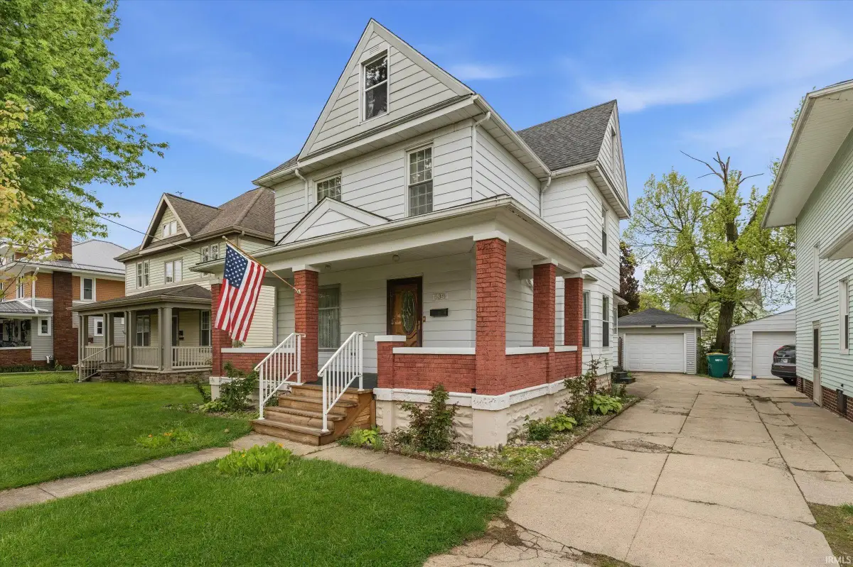 538 W 3rd Street, Mishawaka, IN 46544 - #1