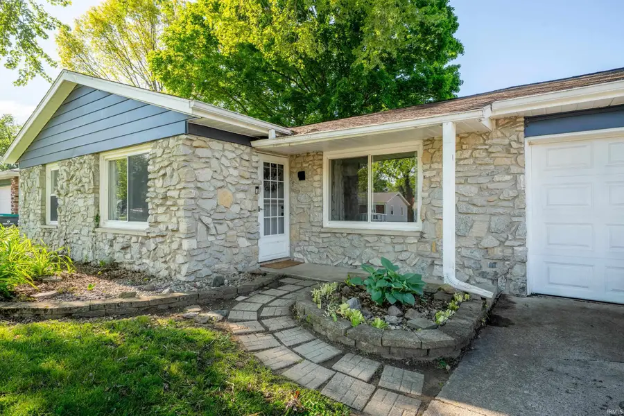 8215 W Fairview Drive, Yorktown, IN 47396 - #3