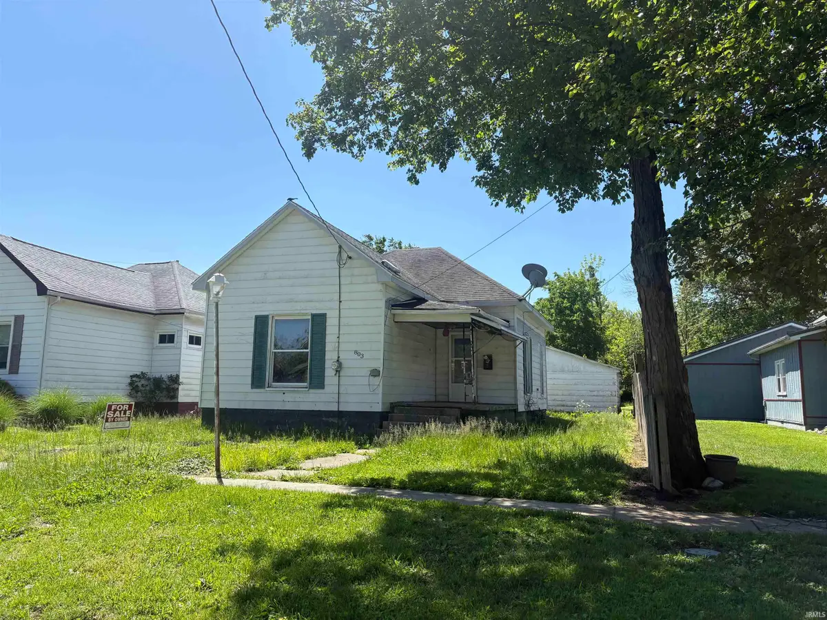 803 W Pine Street, Robinson, IL 62454 - #1