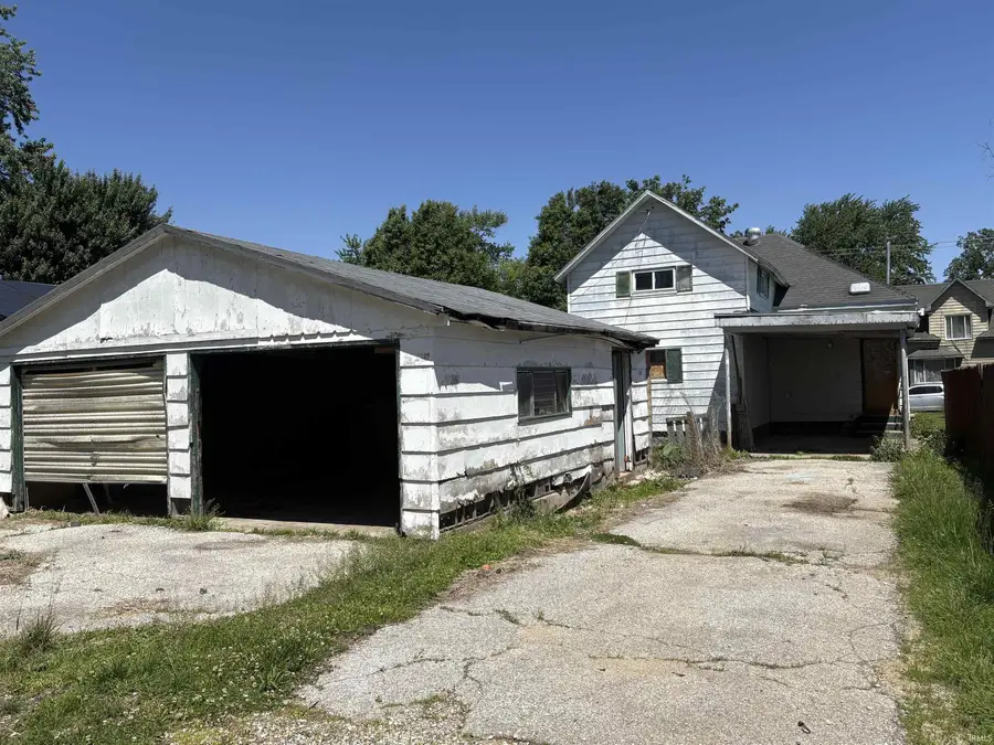 803 W Pine Street, Robinson, IL 62454 - #3
