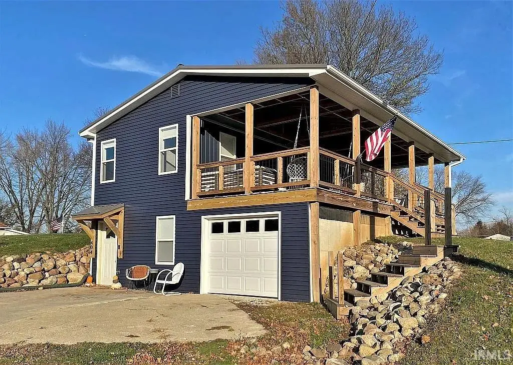 404 N Indiana Street, Pierceton, IN 46562 - #1