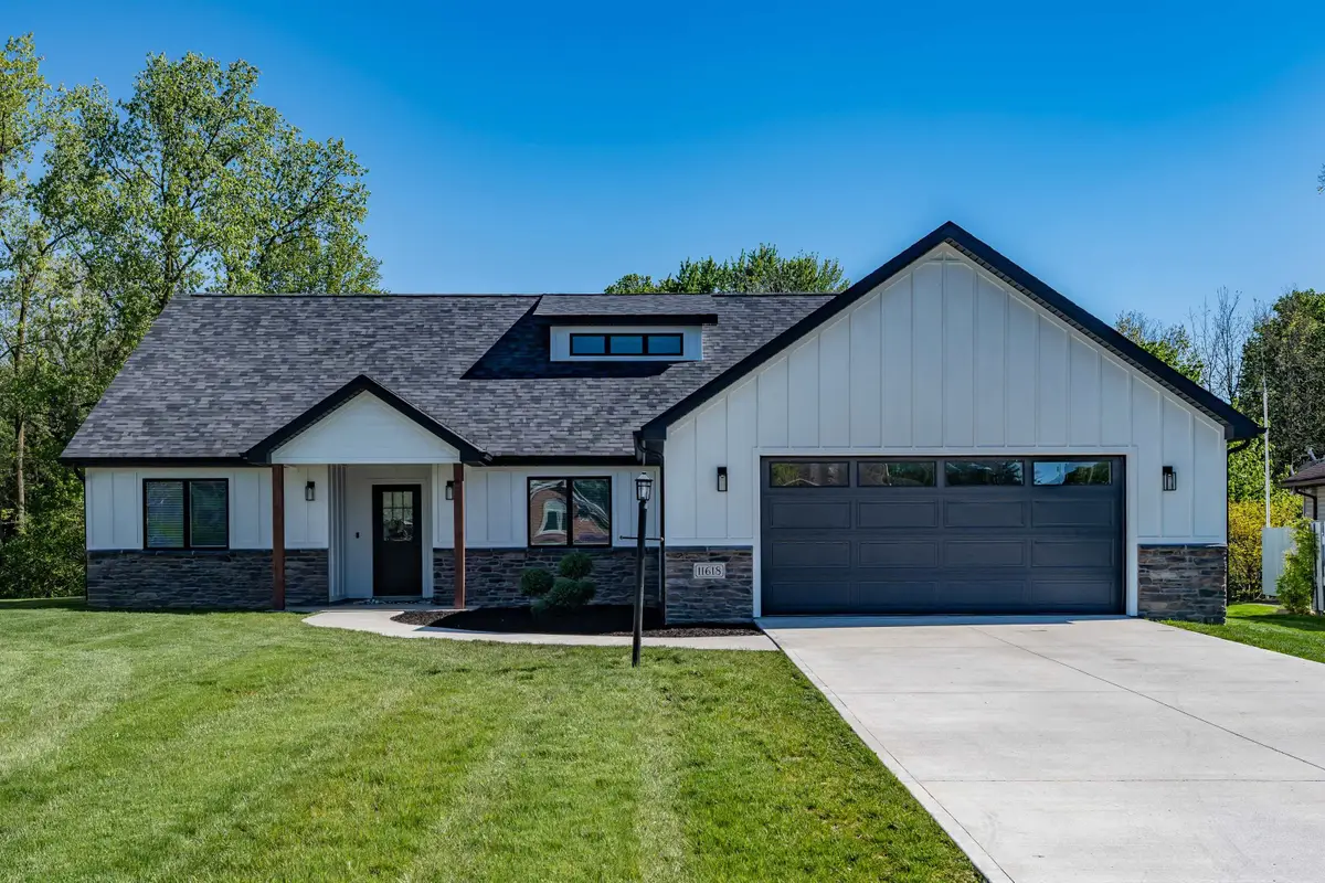 11618 Yellowstone Trail, Harlan, IN 46743 - #1