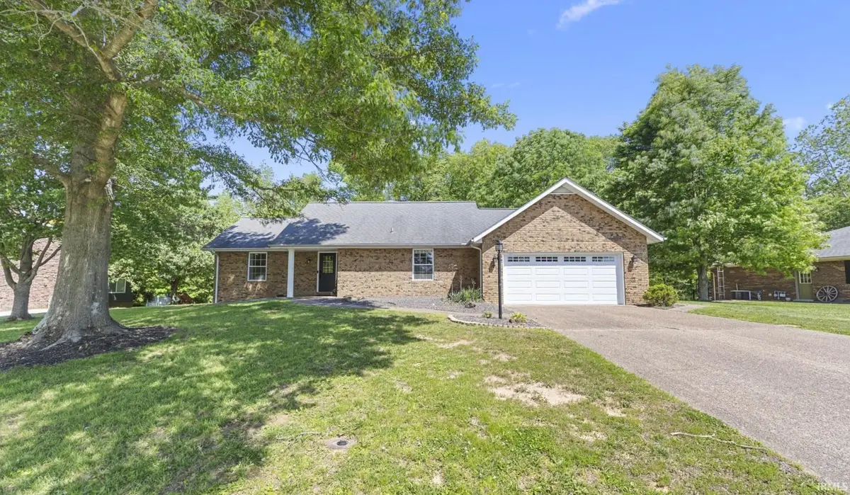 980 Crestwood Drive, Jasper, IN 47546 - #1