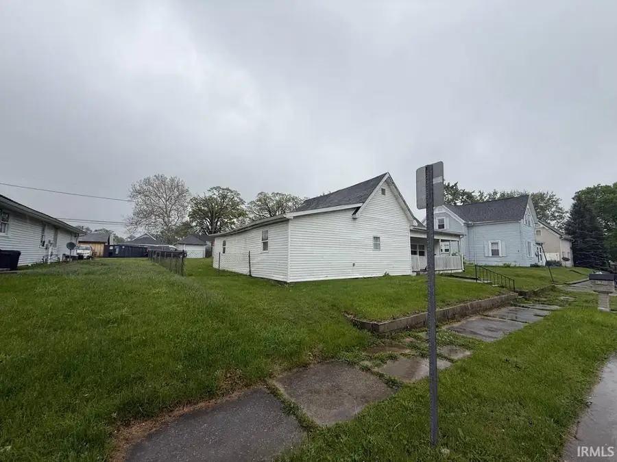 612 N Cherry Street, Hartford City, IN 47348 - #2