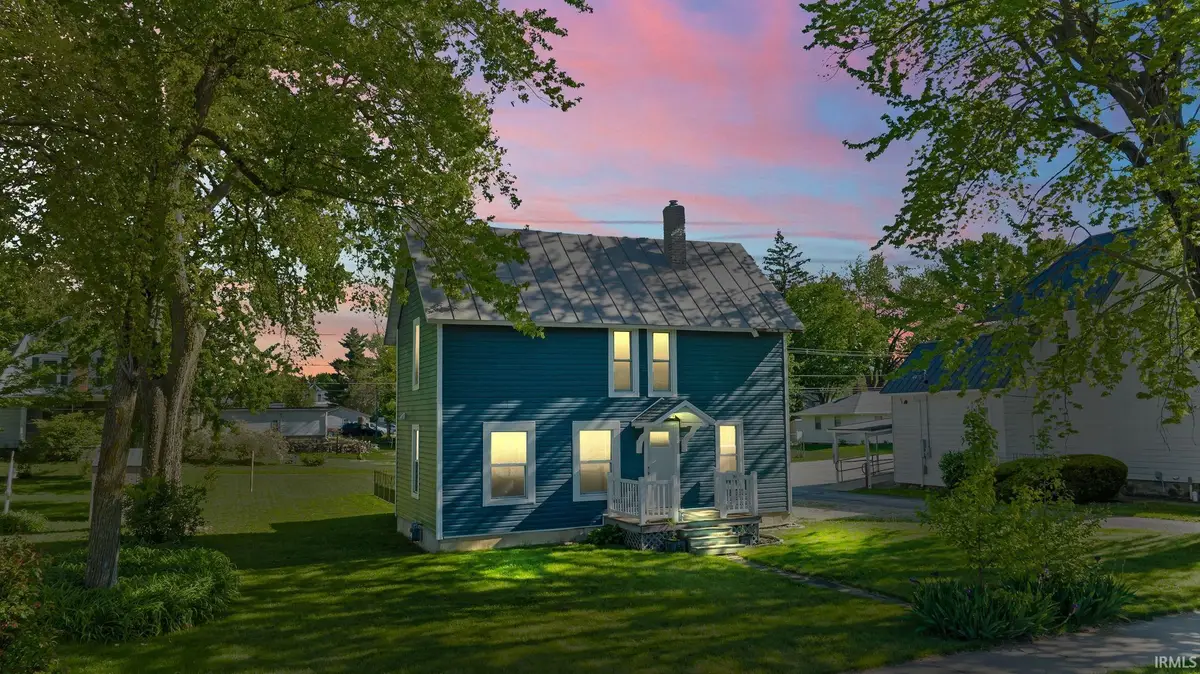 207 E Main Street, Albion, IN 46701 - #1