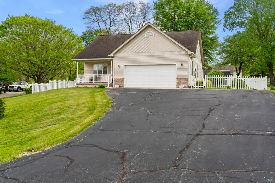 5989 W Hilltop Drive, Frankfort, IN 46041 - #2
