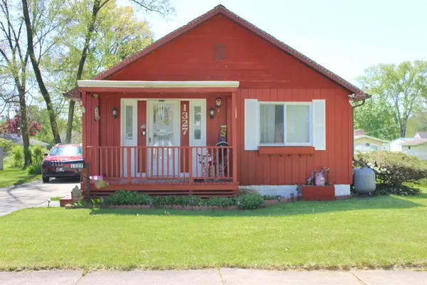1327 Mcpherson Street, Elkhart, IN 46514