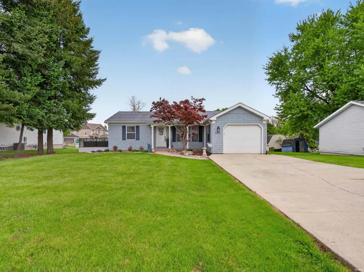 9202 E Lilac Lane, Cromwell, IN 46732 - #1