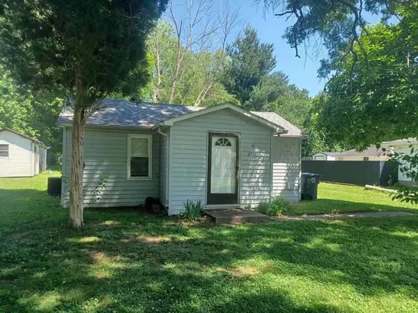 2716 S Villa Drive, Evansville, IN 47714