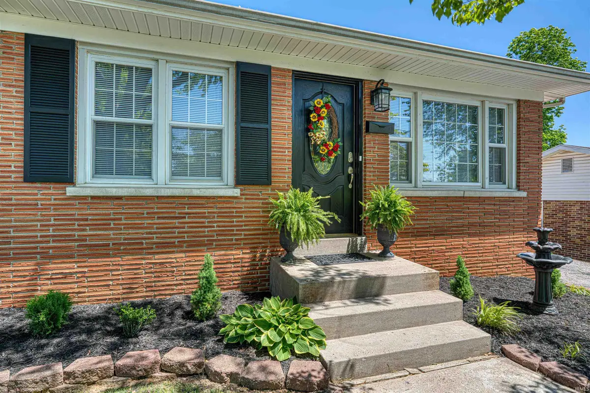 1101 N Helfrich Avenue, Evansville, IN 47720 - #1