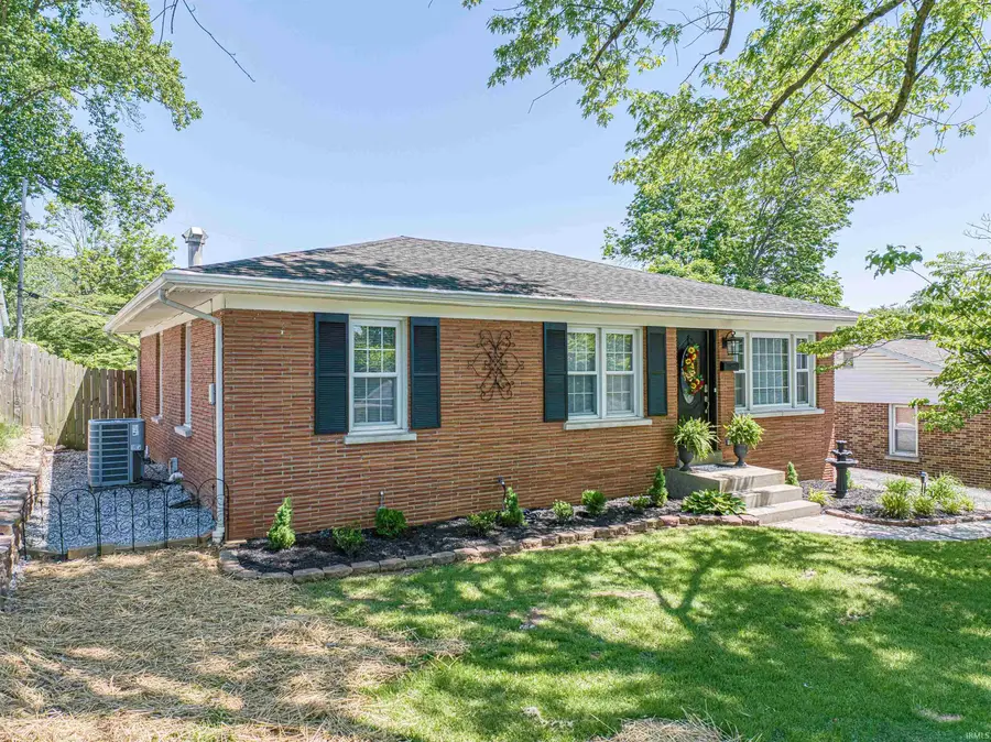 1101 N Helfrich Avenue, Evansville, IN 47720 - #3