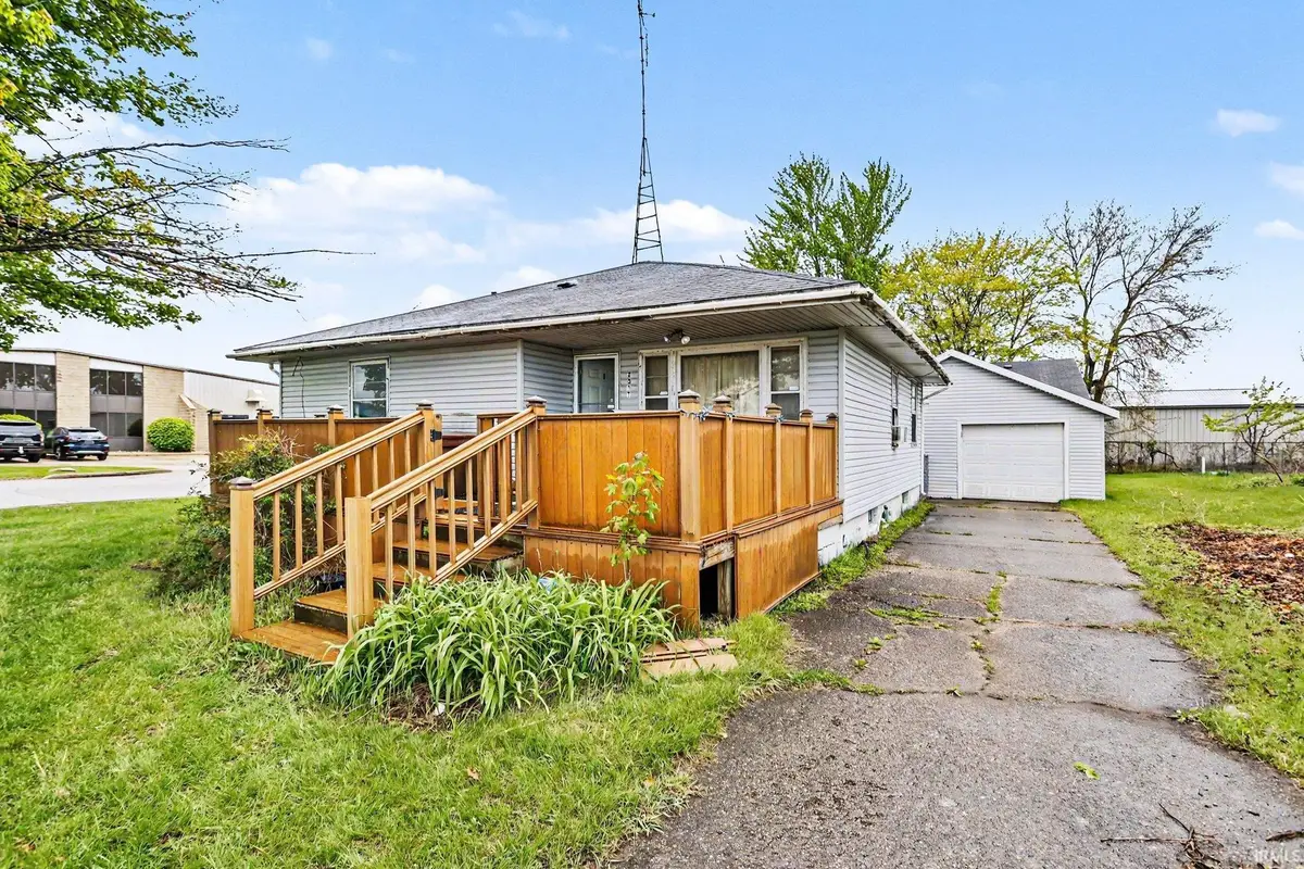 2537 Middlebury Street, Elkhart, IN 46516 - #1