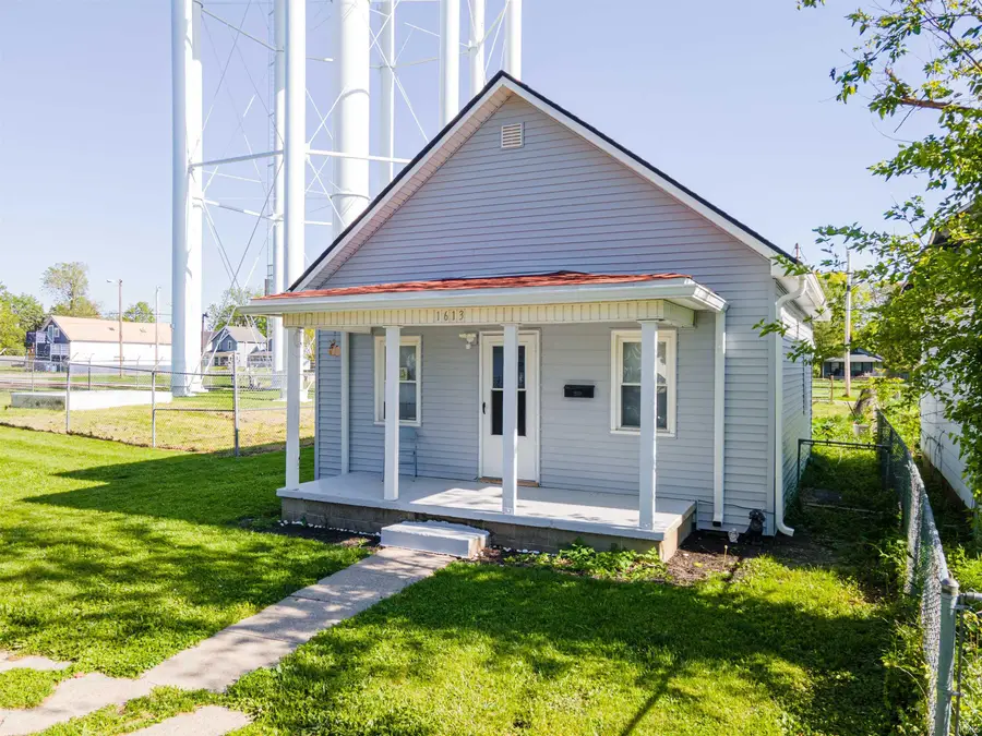1613 W 1st Street, Marion, IN 46952 - #2
