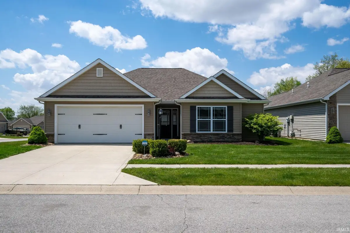 1207 Brenton Pass, Fort Wayne, IN 46818 - #1